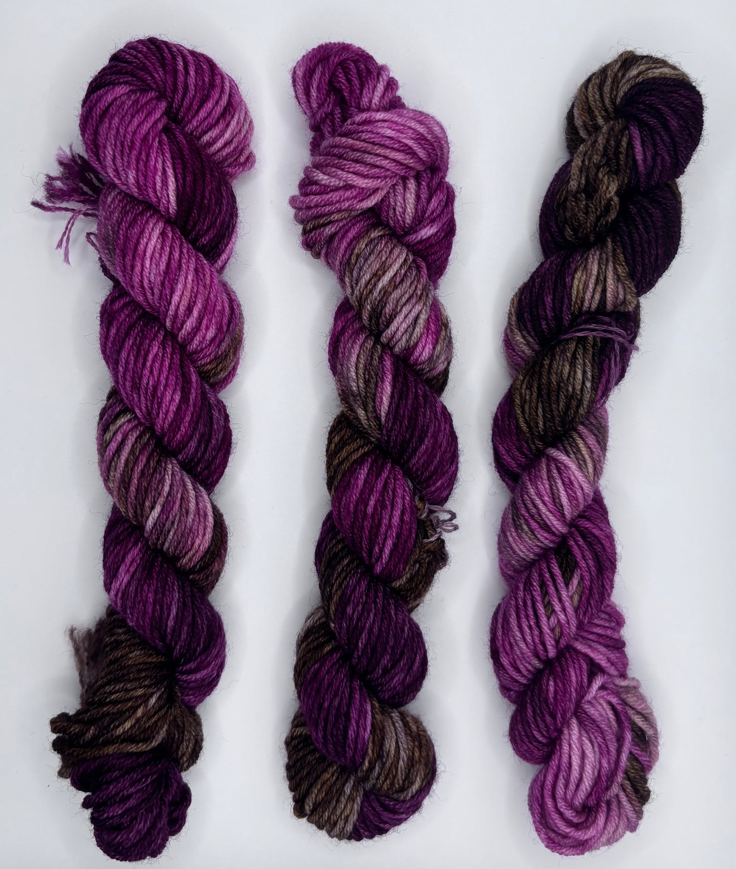100% Superwash DK Minis