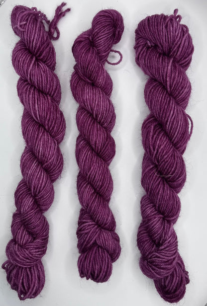100% Superwash DK Minis